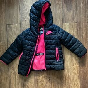 Nike Kids Puffer Jacket in Black and Pink